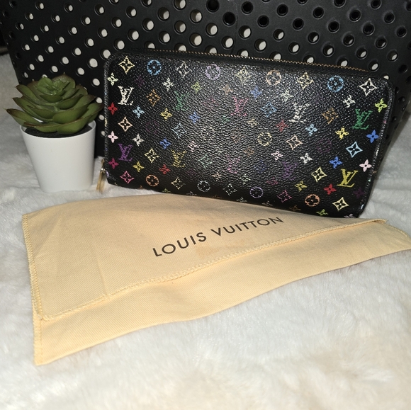 Louis Vuitton Black Murakami Monogram Zip around wallet - Picture 2 of 15